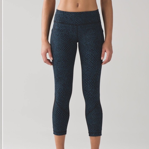 EUC lululemon Pace Rival Crop 19” Teal/Black (8) - Picture 1 of 12